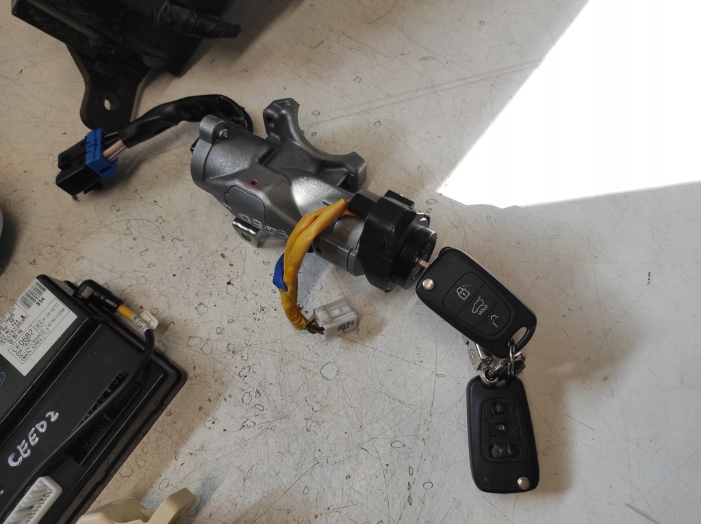 фото №7, Kia ceed 1 i lift 09- 1.6 b g4fc набір стартовий блок керування 39105-2b900