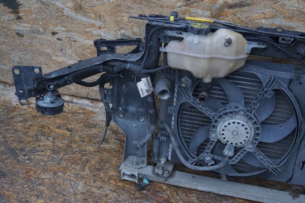 фото №13, Opel corsa e pas передний 1.4b d1058