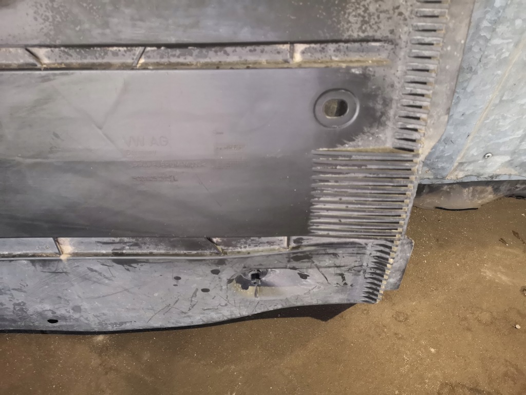 фото №8, Защита подвеска правая vw golf vii 5q0825202l