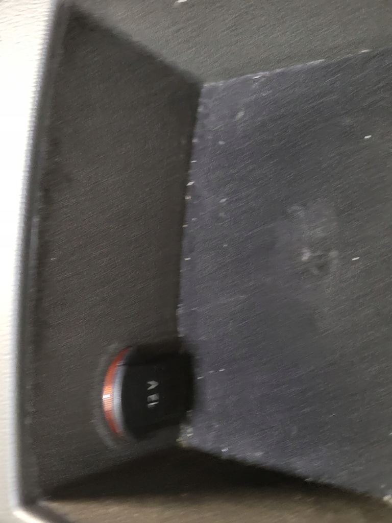 фото №12, Тунель середній консоль кронштейн na чашка роз'єм aux audi a4 b8 8k a5 8t оригінальний номер