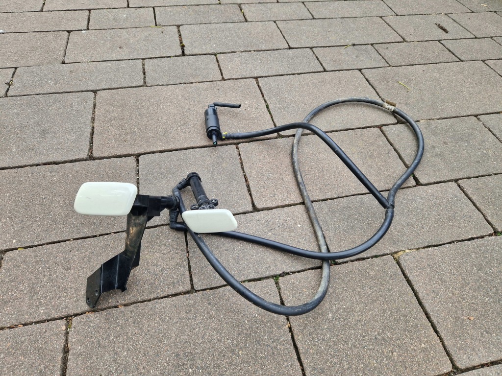 фото №1, Chevrolet captiva омыватель лампа заглушки шланги помпа комплект