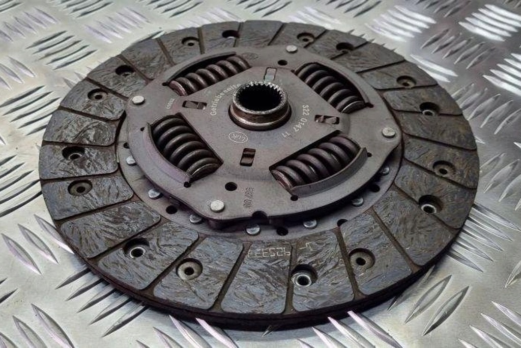 фото №7, Комплект сцепления vw passat b7 alltrack 365 068105271f 1.9l дизель 1995