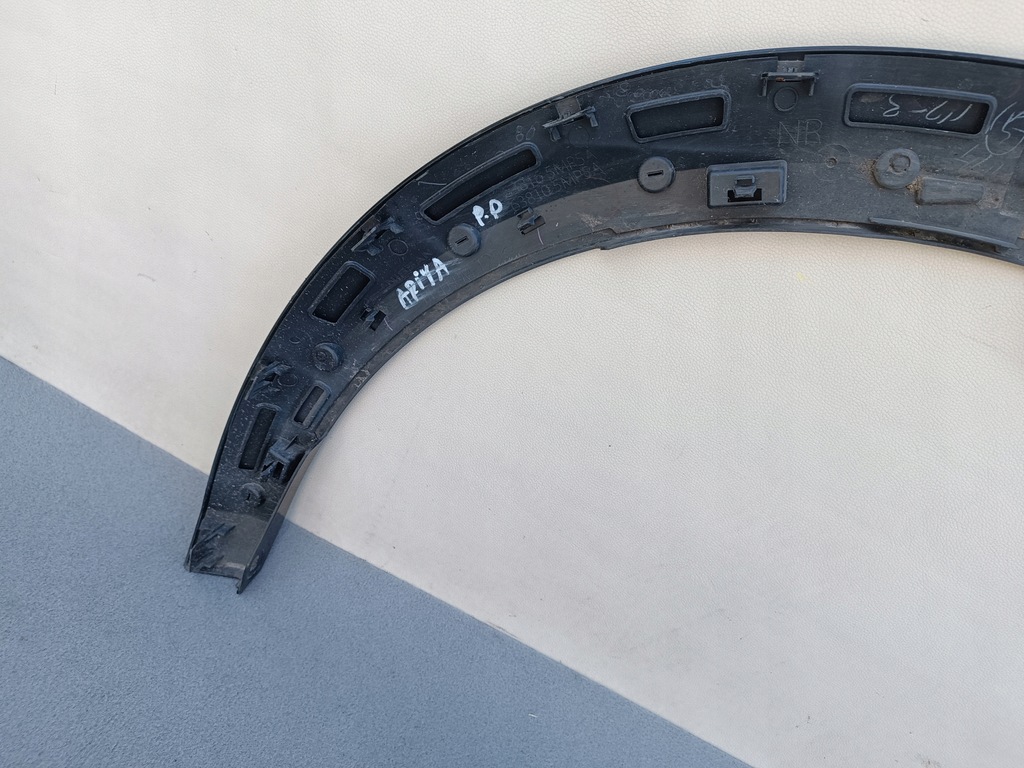 фото №9, Nissan ariya молдинг накладка крыло правый перед передний 63812 63810 5mp5a