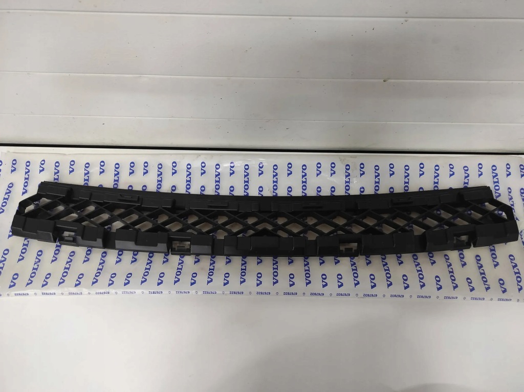 фото №1, Кронштейн абсорбер напрямна бампера заднього задня volvo xc60 ii