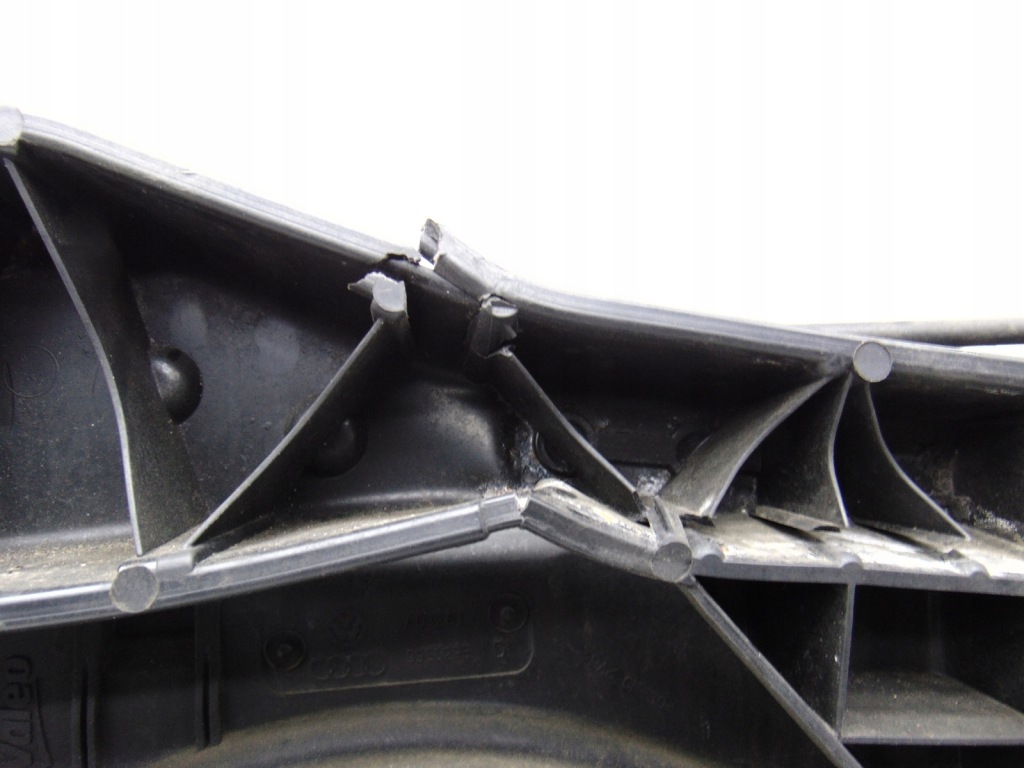 Ремень передний радиатор audi a5 2.7 3.0 tdi cama Оригинал