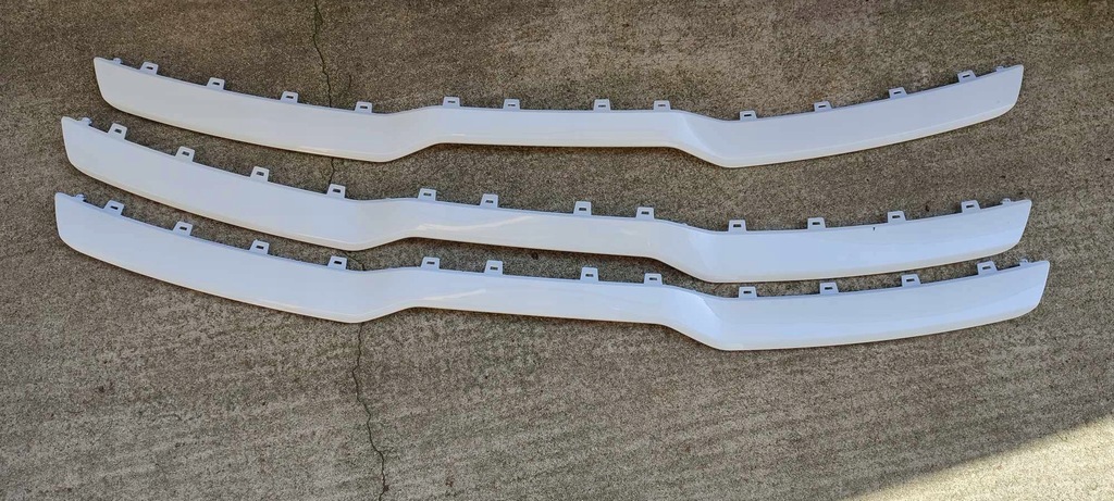 фото №2, Молдинг верхний решётка org kia sportage v 86352-r2ca0 nq5 white перламутр