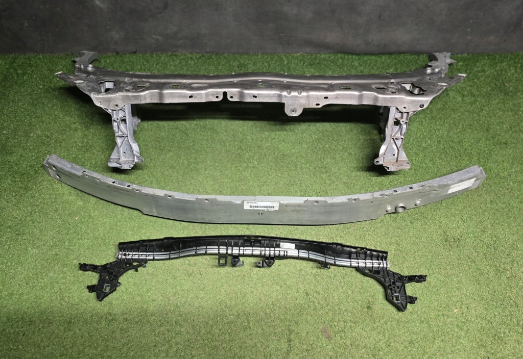 Купити Ремінь балка перед mercedes e-klasa w213 6.3 amg