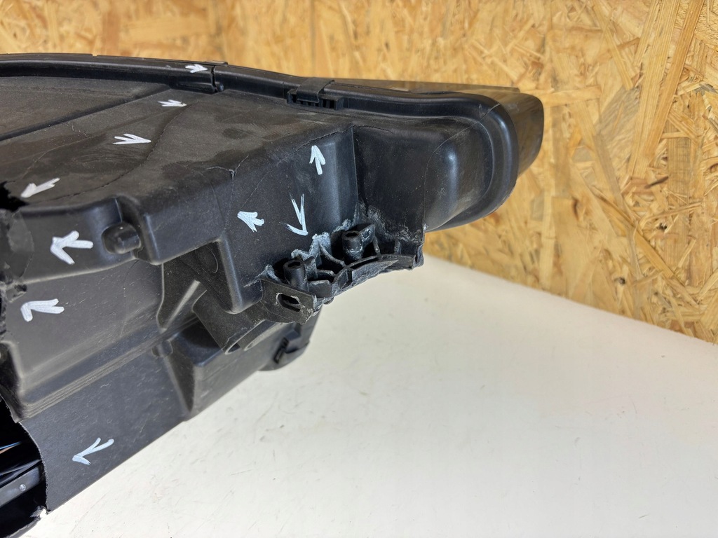 фото №9, Audi q8 e-tron 2023 лампи передні