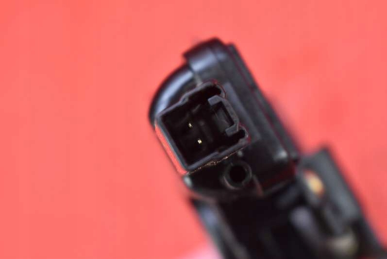 фото №8, Замок кришки задня багажника b6724 mazda 3 1 i bk sedan 03-06