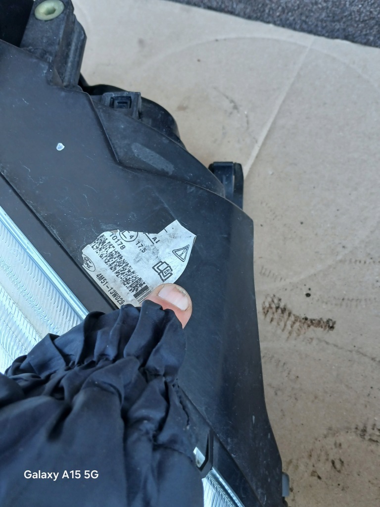 Фара передняя правая левая  оригинал комплект super состояние ford focus mk2 mk 2 Цена