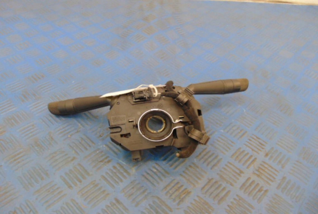 Fiat linea 1.4 8v переключатель комбинированный Недорого