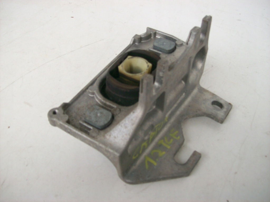 фото №1, Renault captur lift 1.2 tce кронштейн коробки