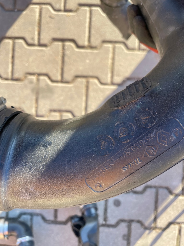 Труба шланг повітря renault master 4 165761592r Ціна