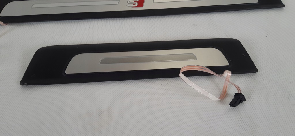 фото №6, Audi q8 накладки накладки пороговые 4m8.947.406, 4m0.947.418