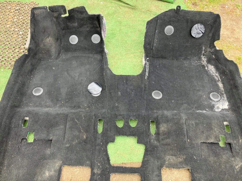 фото №3, Обшивка килимок tesla model s