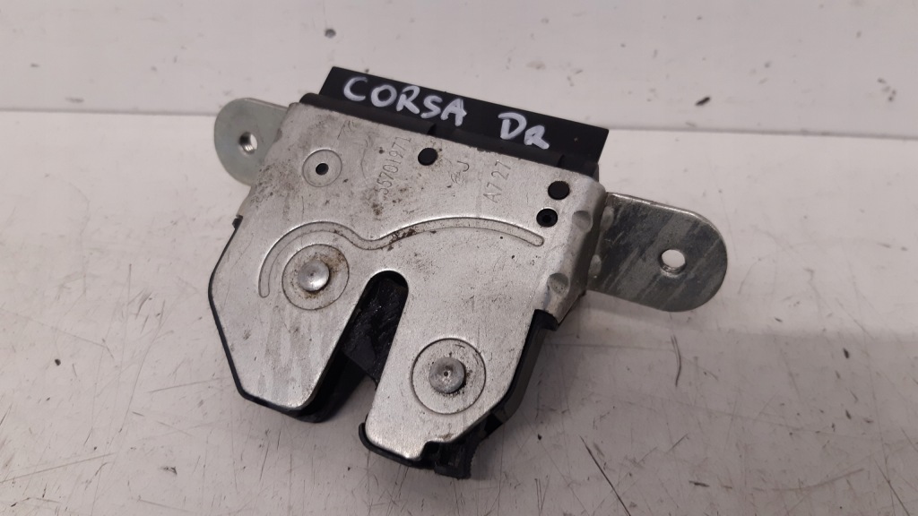 фото №1, Замок крышки 55701971 opel corsa d
