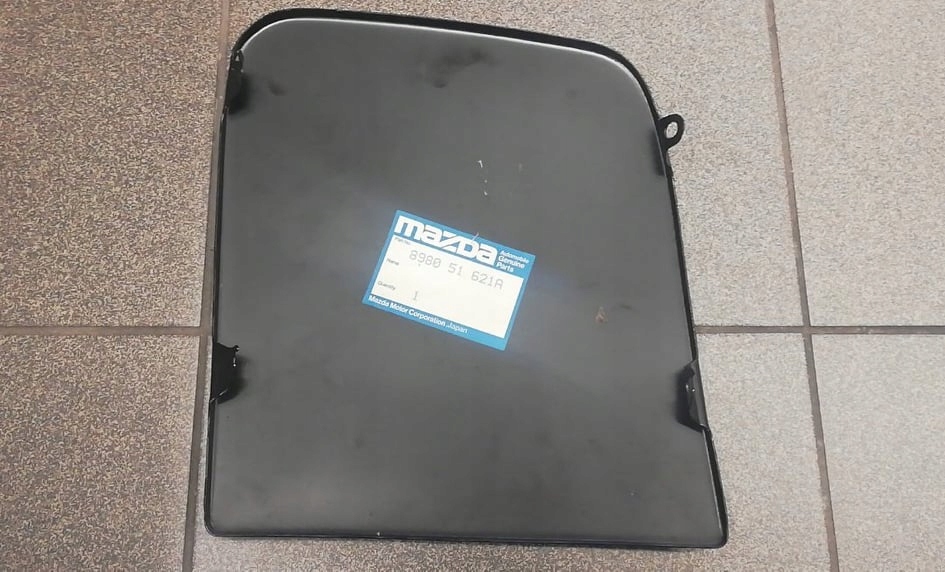 фото №3, Mazda rx-7 защита крышка лампы передней левая org