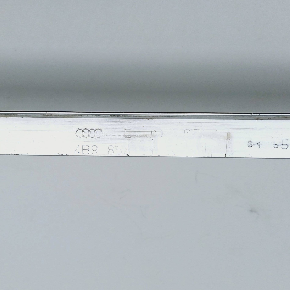 Молдинг стекло правый задний  хром audi a6 c5 nr209 Киев