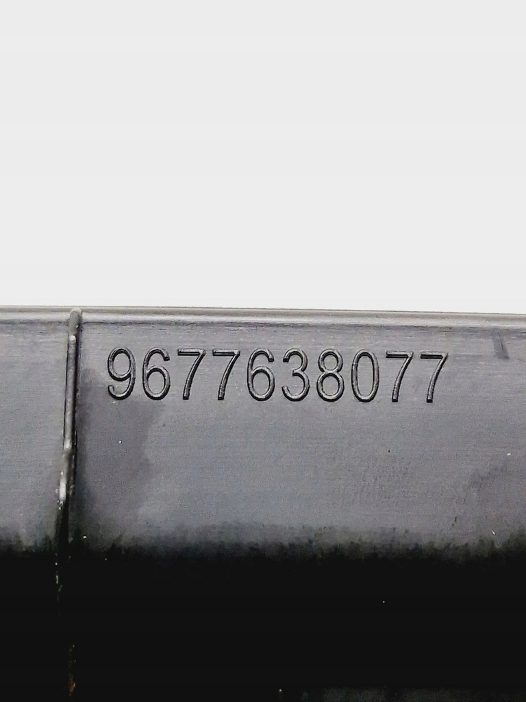 фото №8, Peugeot 308 2014 защита поперечина багажника