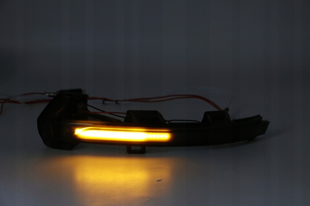 фото №14, Динамические поворотники зеркал vw arteon 3h7