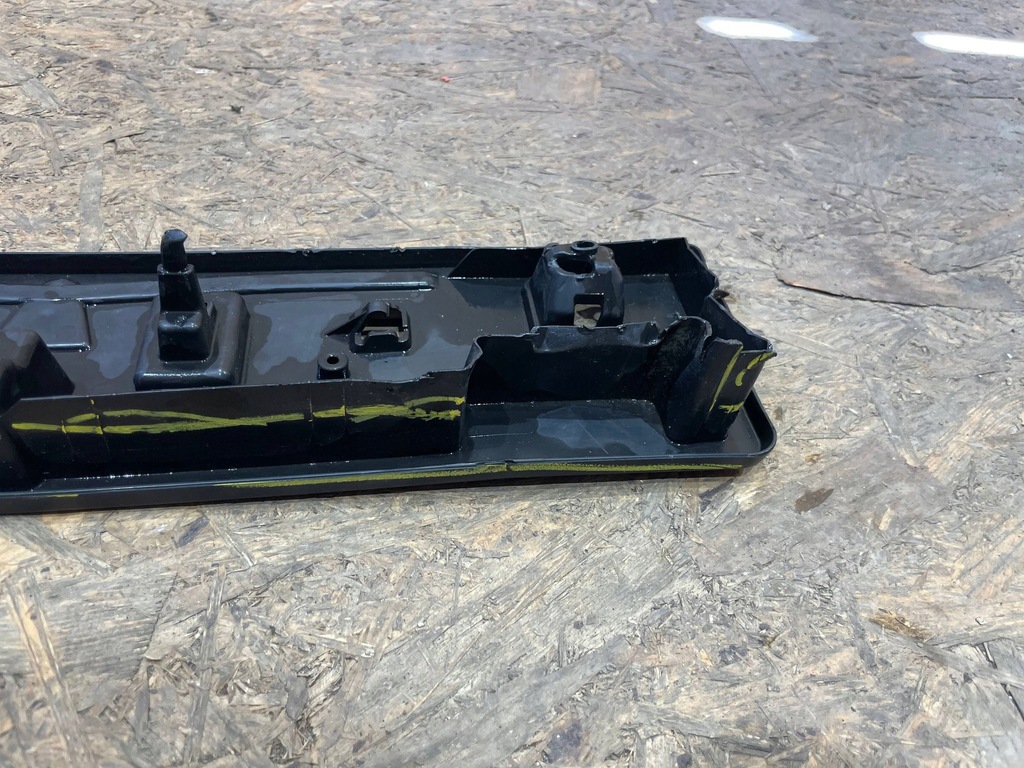 фото №7, Mazda 3 bp iv 4 19- hb молдинг подкладка pod номерной знак бампер перед передняя