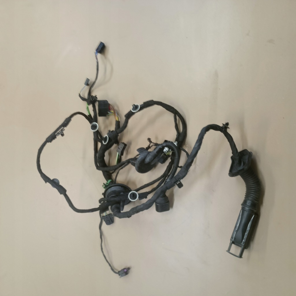 фото №1, Audi a6 c7 istalcja дверь колодка