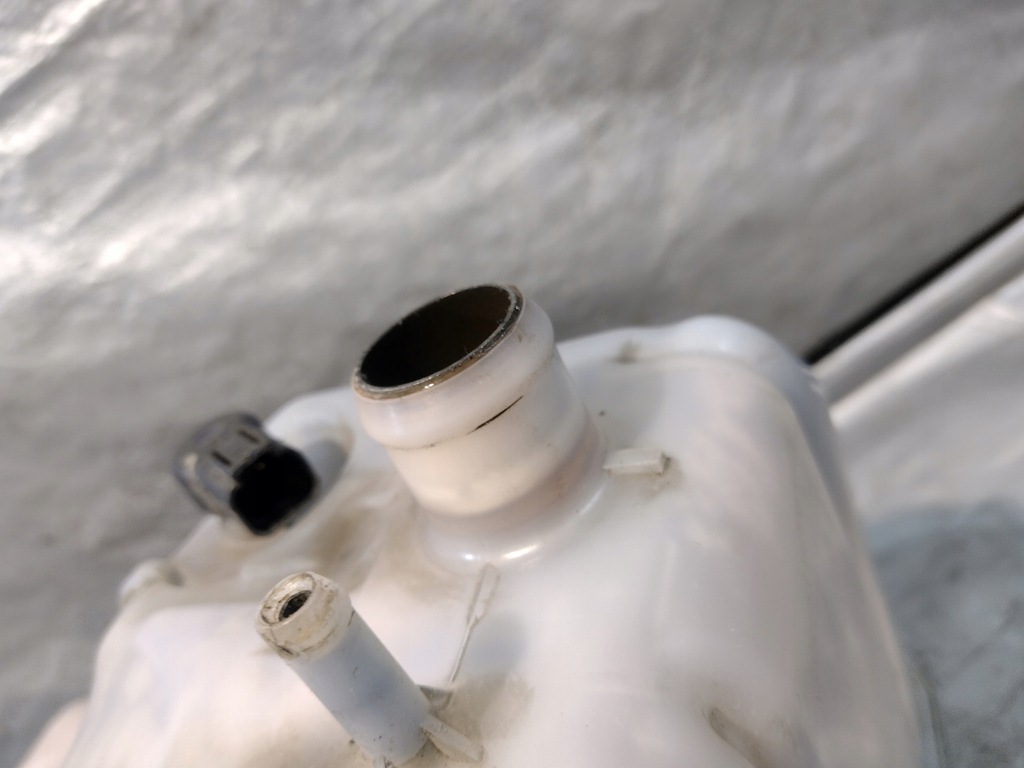 фото №11, Бак расширительный scania r 8ma376705-461