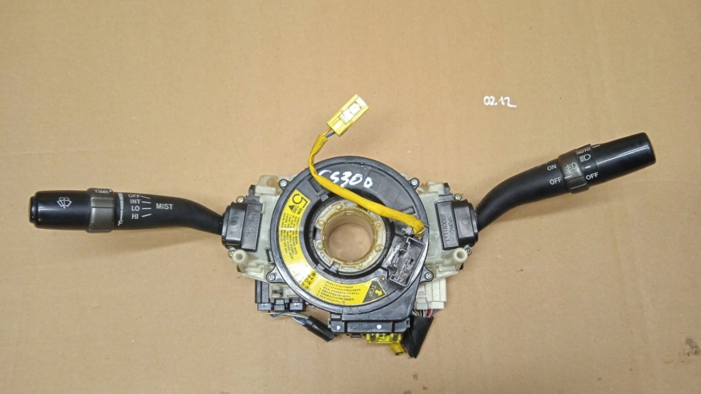 фото №1, Lexus gs300 перемикач комбінований стрічка c300s261