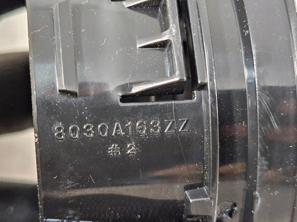 фото №6, Решётка обдув боковая mitsubishi space star ii 14-16