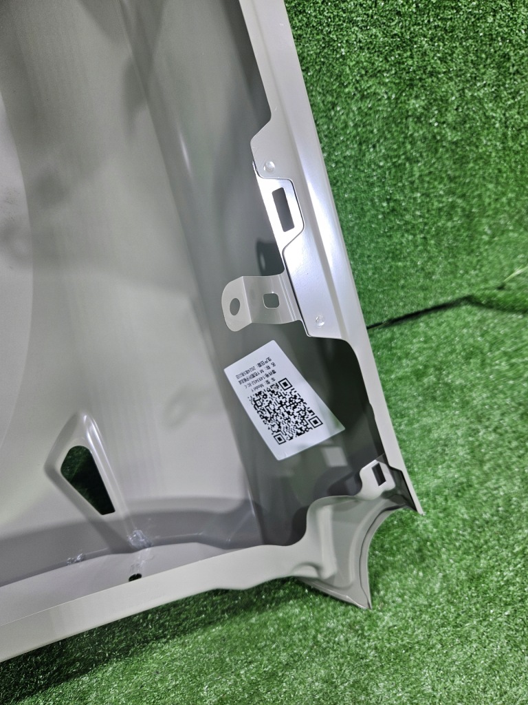 Tesla y model y крыло передний правый новый оригинал Киев