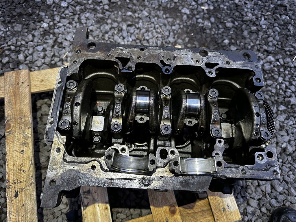 фото №10, Блок двигателя dół wał поршень vw audi 2.0 tdi cff