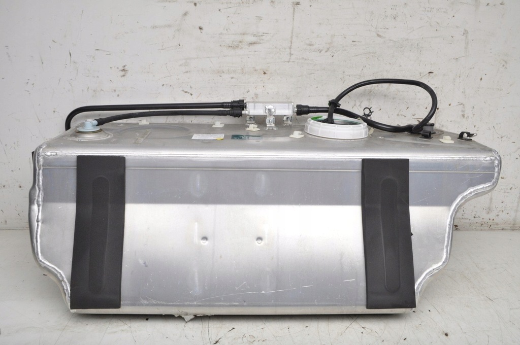 фото №8, Maserati granturismo 4.7 бак пального bak 224450