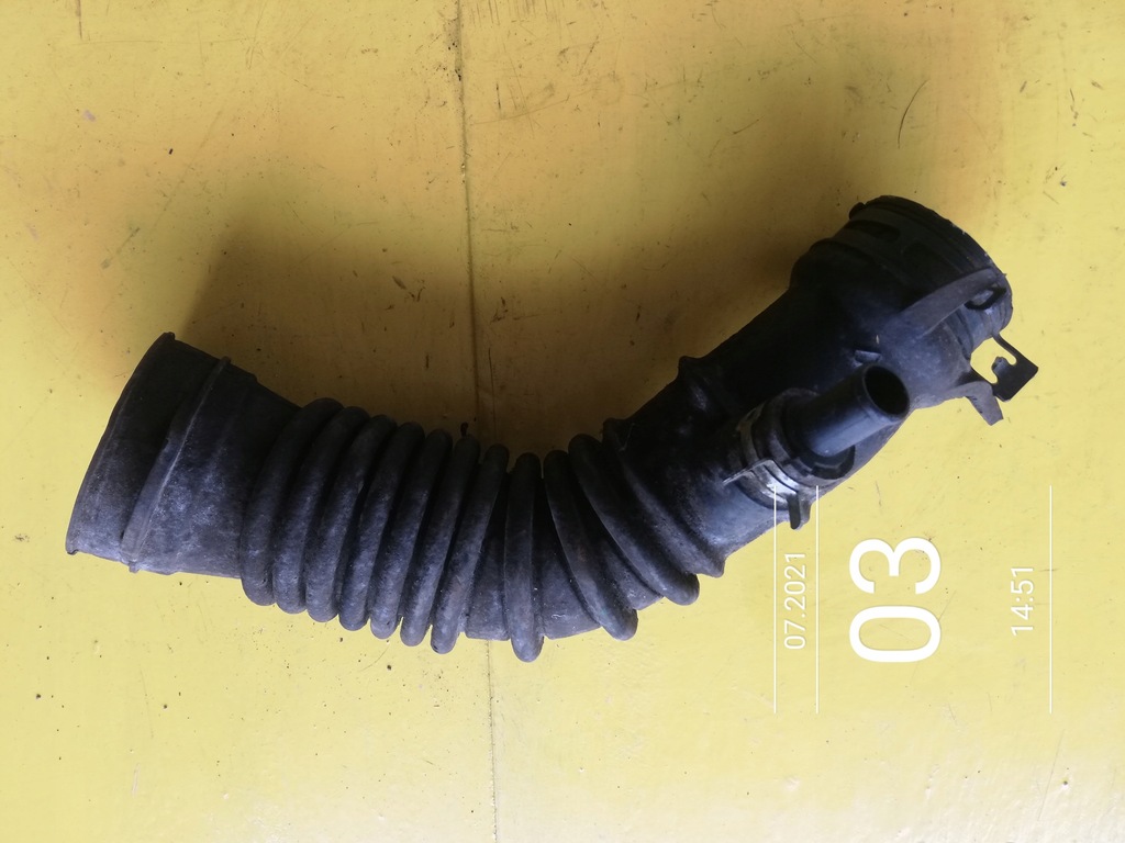 фото №1, Yaris auris труба повітря 1.4 d4d 17881-0n040