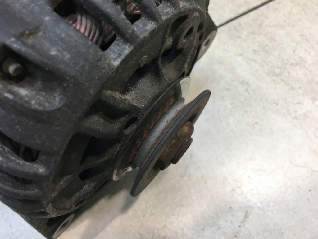 Генератор ford fiesta mk5 1.3 0123310048 96fb10300aa в Украине