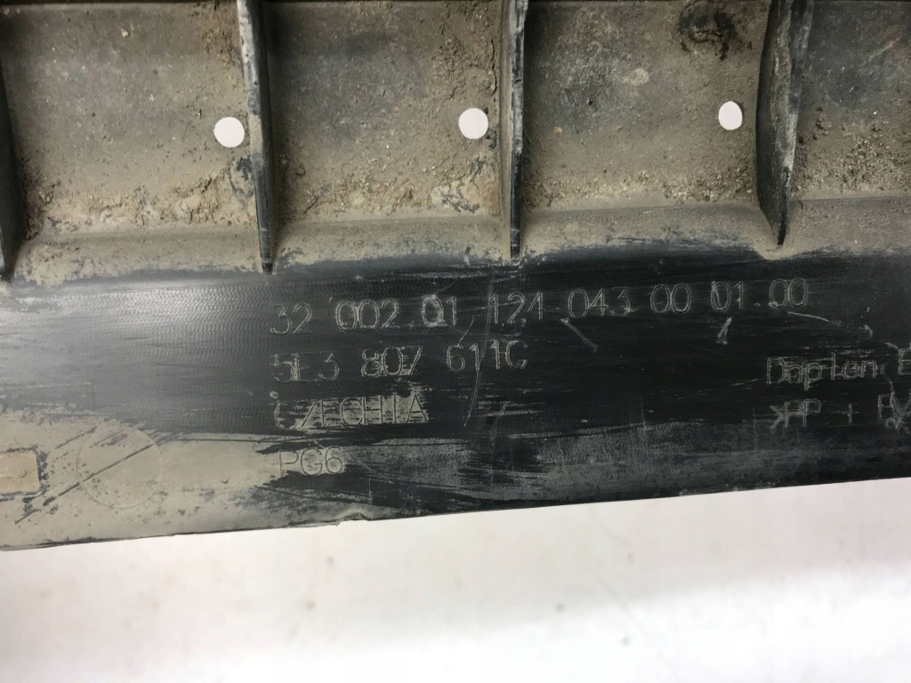 Skoda octavia 4 iv 2020- накладка плита под бампер пол перед 5e3807611c Киев