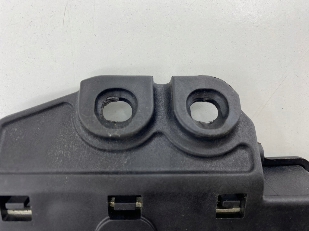 фото №7, Роз'єм кронштейн запобіжників audi a8 d3 4.2 v8 b org