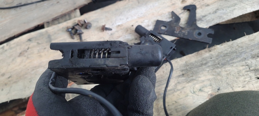 фото №13, A6 c7 4g замок замки капот лівий правий троси s7 4g a7 4g0823509c