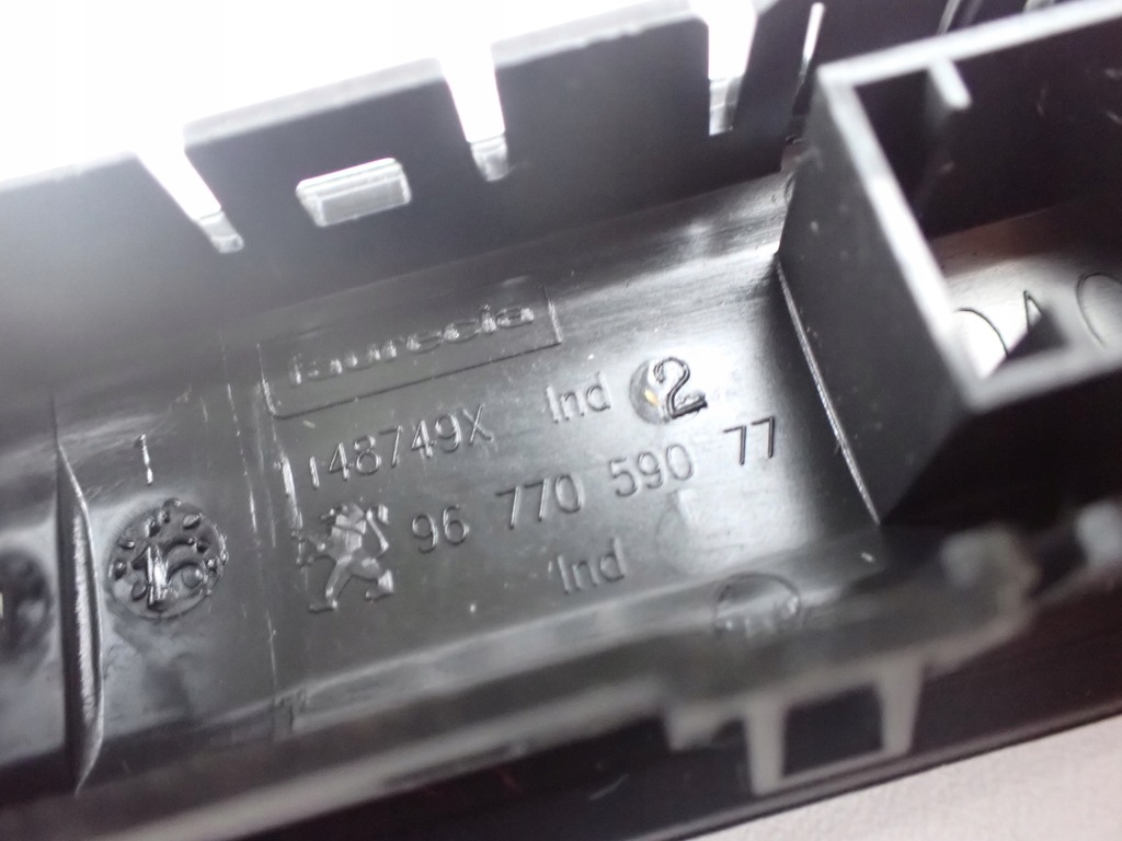 фото №8, Панель переключатель управление esp pdc peugeot 208 i europa 9677059077