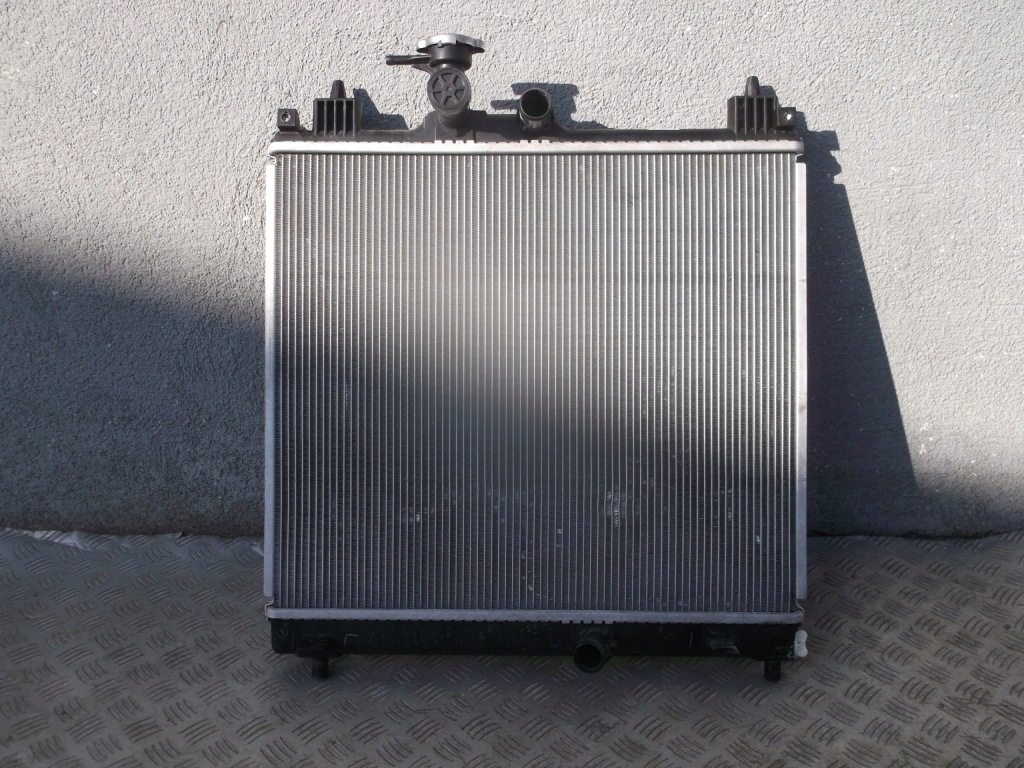 Купить Suzuki splash рестайлинг  радиатор воды