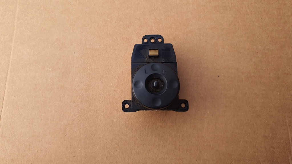 фото №1, Панель переключатель зеркал kia carens iii