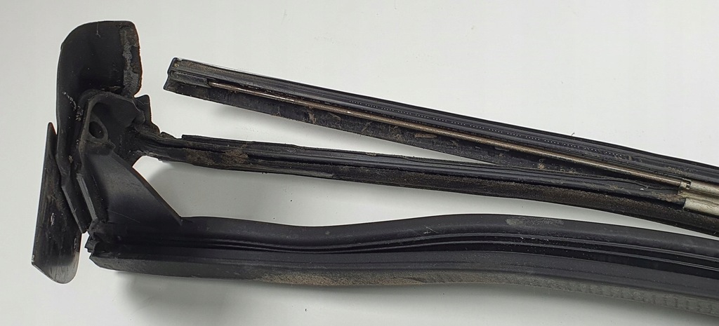 фото №9, Прокладка стекло левый задняя mercedes w209 a2096700338