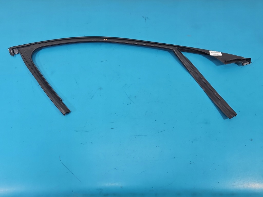 фото №1, Молдинг двері перед ліва mercedes e w213 a2137252700