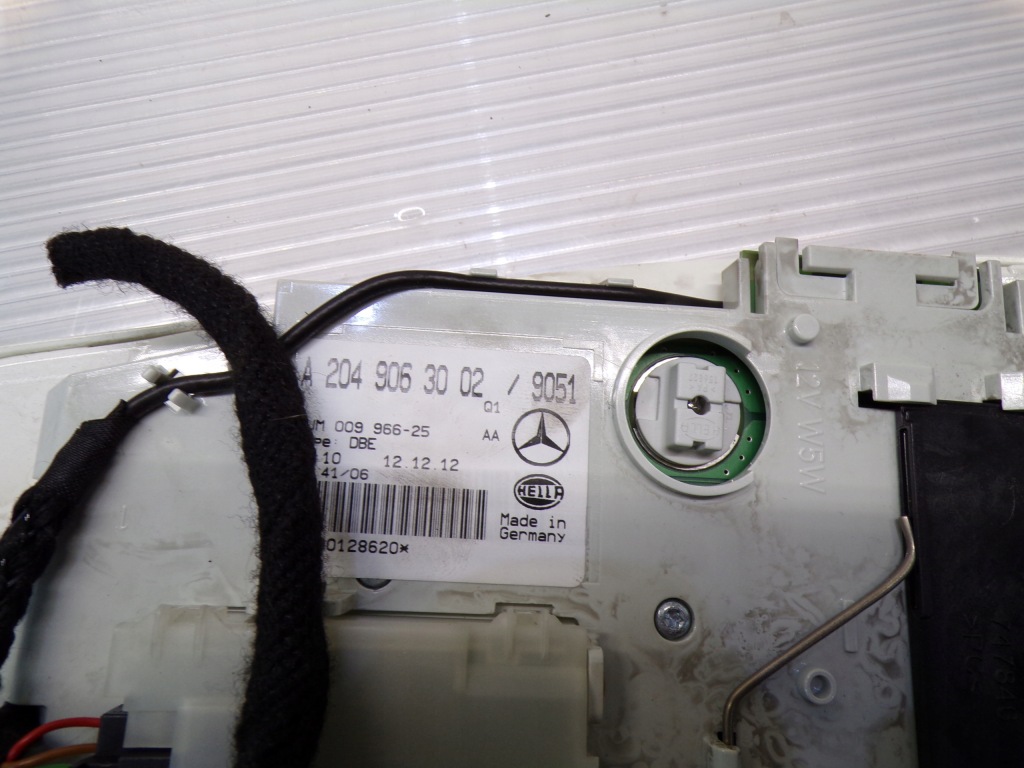 фото №2, Лампа освещение салона mercedes w204 amg