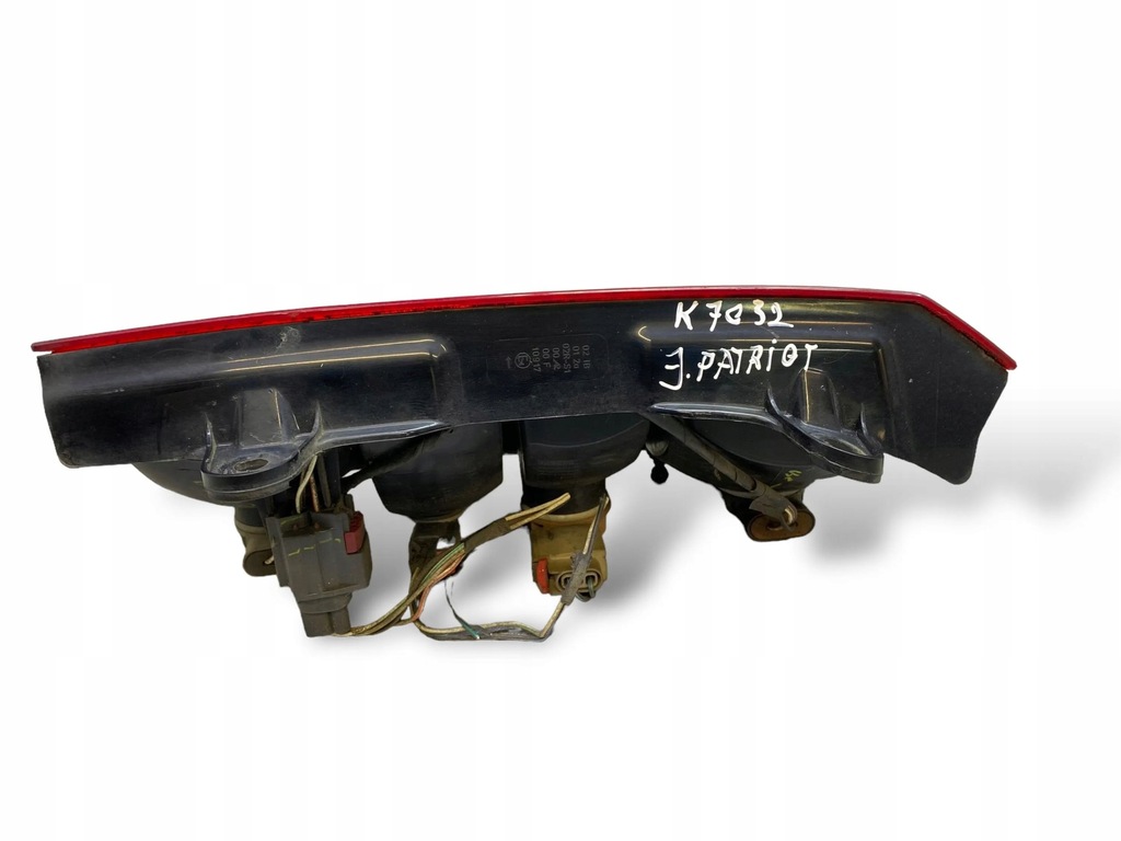 фото №9, Jeep patriot 2008 левая сторона лампа задняя