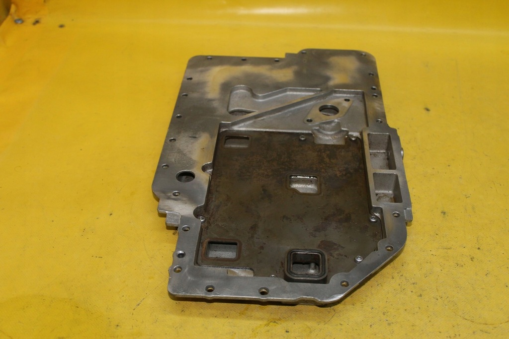 фото №8, Поддон масляная audi r8 4.2 fsi byh 079103601d