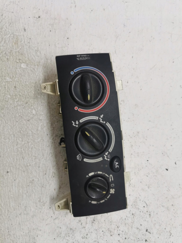 фото №1, Панель обдув renault megane i 95-02 663391j eu