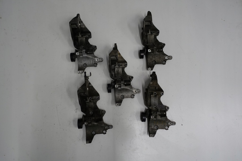 Купить Volkswagen оригинальный номер 03l903143q кронштейн генератора