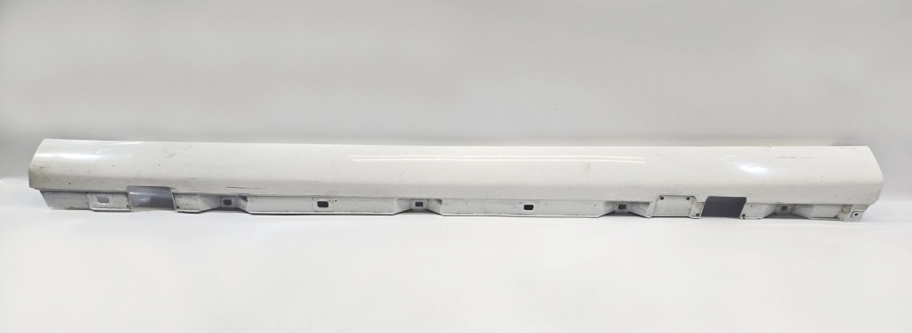 Купити Накладка накладка порога  ліва mercedes w177 a1776908600