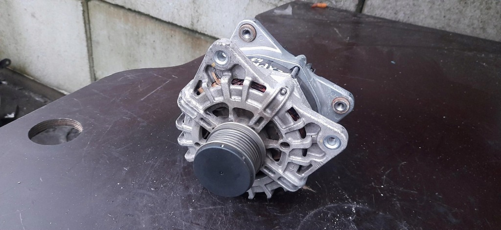 Генератор 1.5 blue dci renault express ii 231009392r Ціна