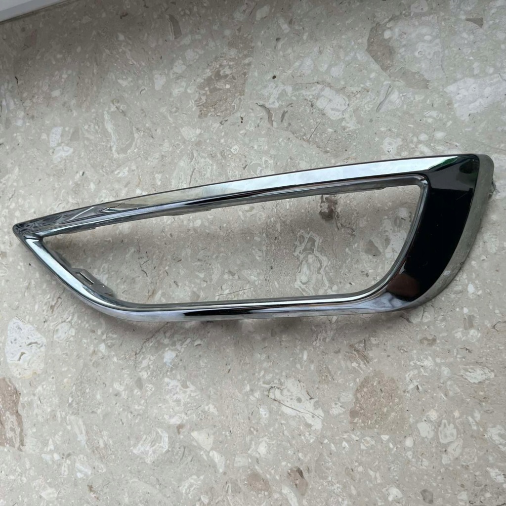 фото №4, Vw t-roc 2017- заглушка хром бампера задняя правая 2ga807834b